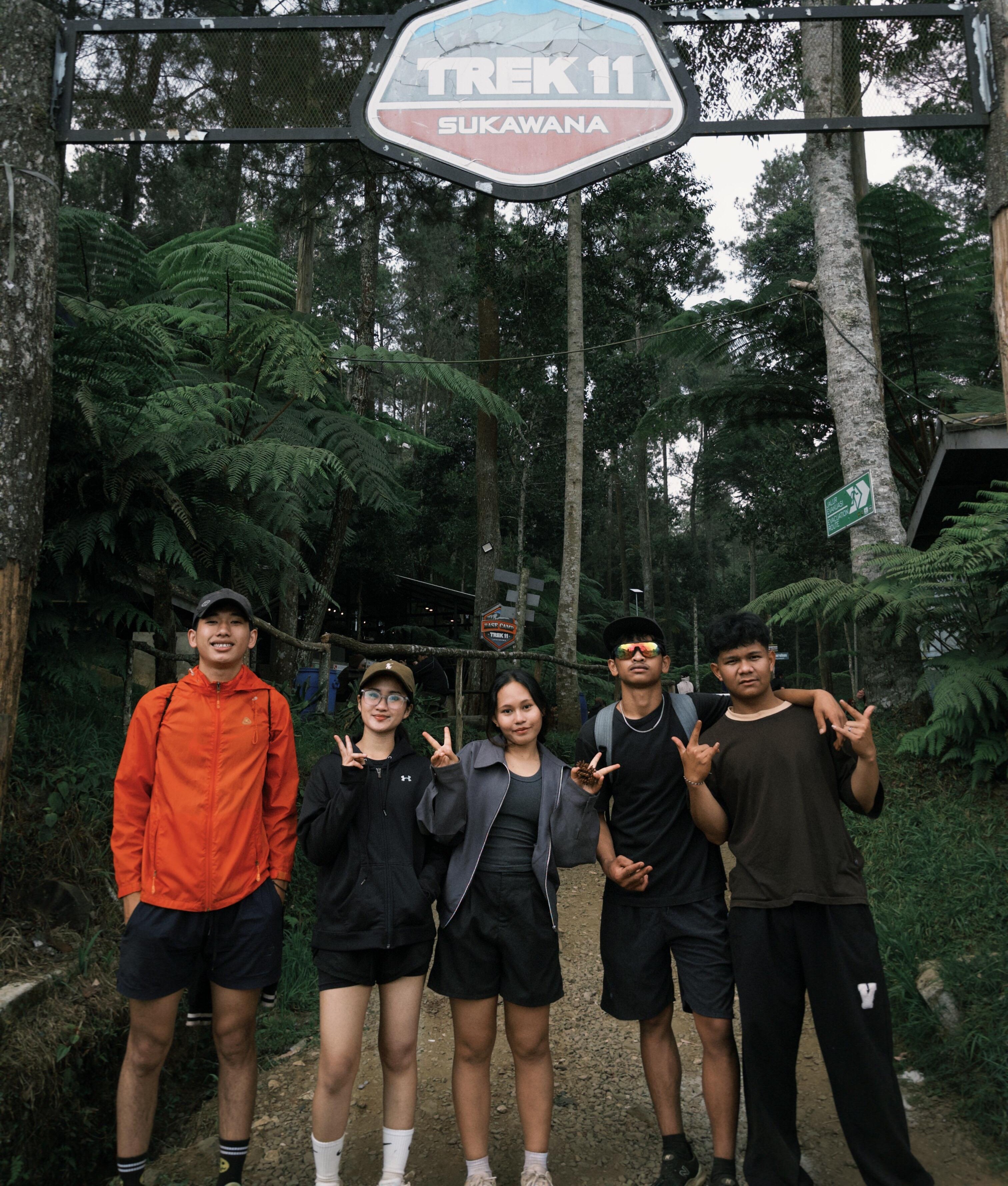 naik gunung